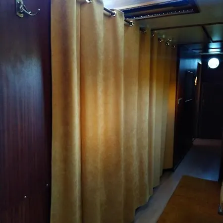 Lisbeth 1902 Bateau-hôtel